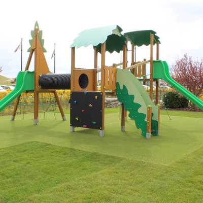 jeux pour enfants et jeunes à Mérignies Golf en extérieur de la brasserie