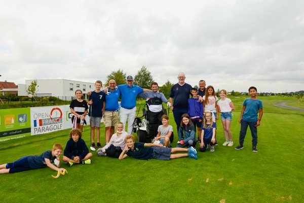 Open de France Paragolf avec de enfants des écoles, des scolaires de Mérignies