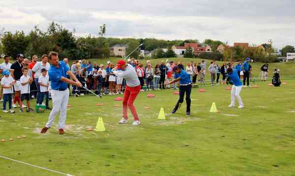 10 ans du golf à Mérignies avec les équipes sportives