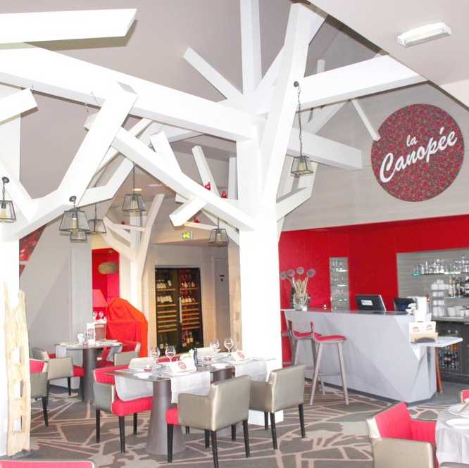 Salle de restaurant La Canopée à Mérignies, proche de Lille