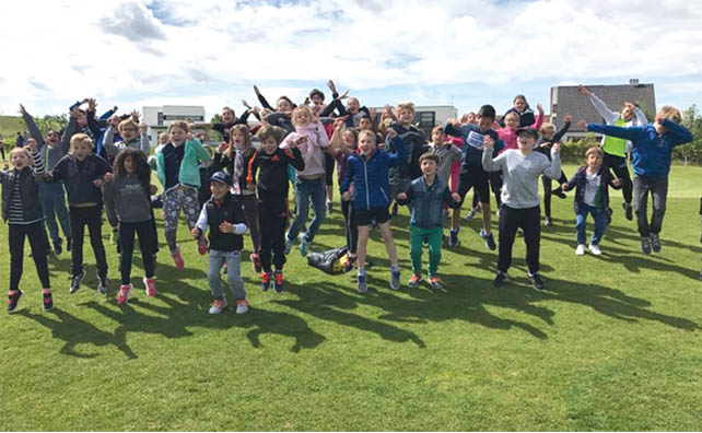 groupe scolaire découverte du golf à Mérignies, joie et bonne humeur