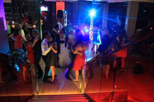 Soirée dansante avec DJ pour un mariage à Mérignies Golf