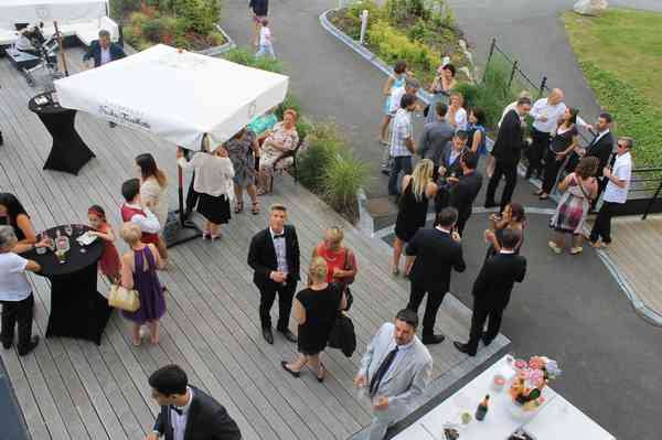 mariage 9 Vin d'honneur pour un mariage au golf. Tonnelles sur la terrasse.