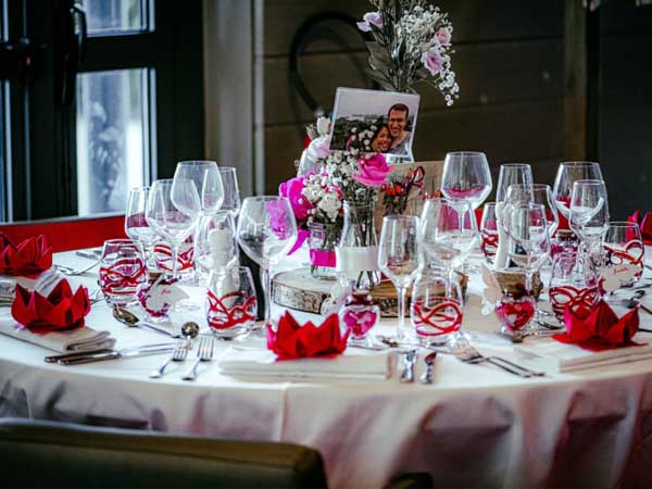 les mariés dans leur décor de rêve à Mérignies Golf